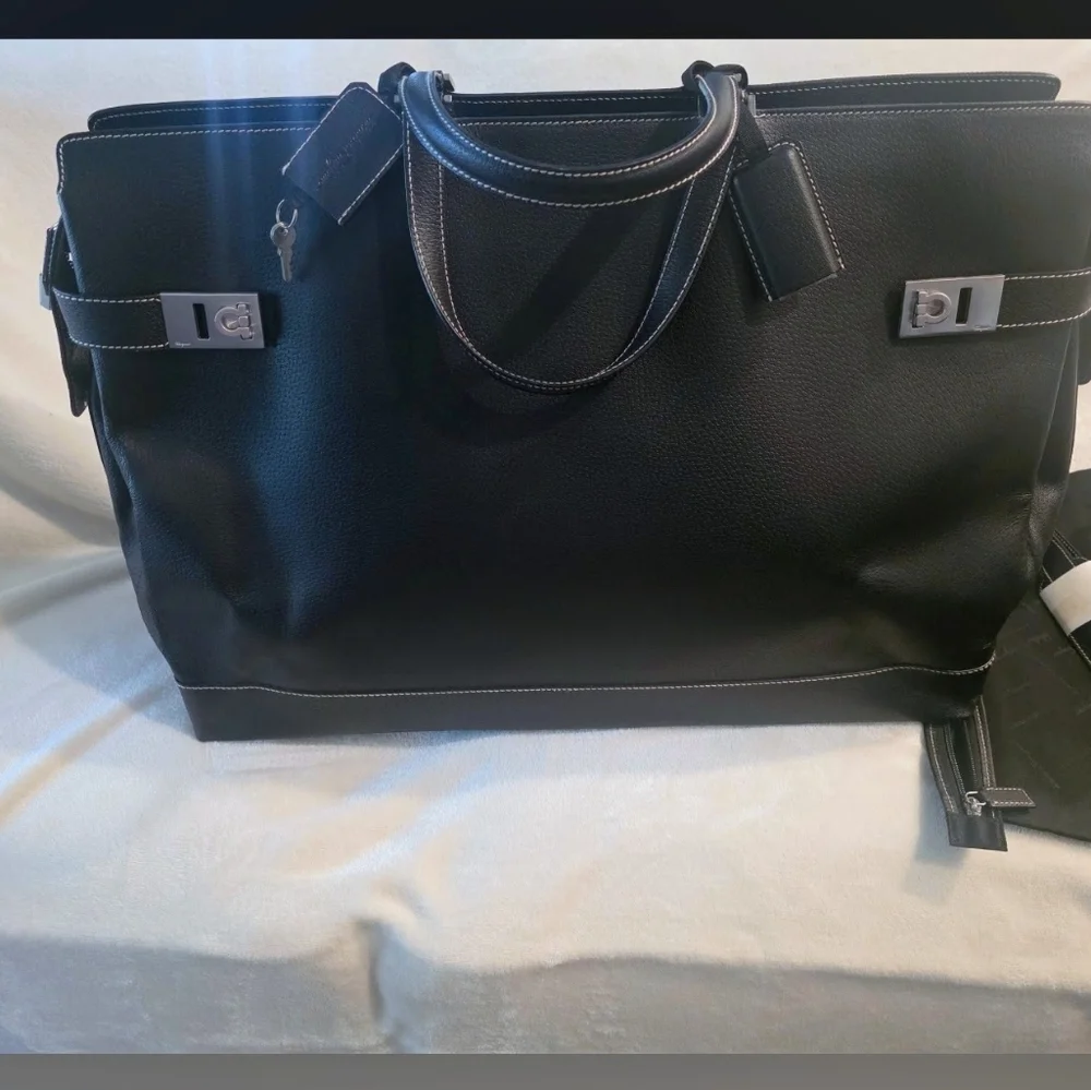 FERRAGAMO GANCINI VINTAGE NEW Padlock Black Leather Men's Bag